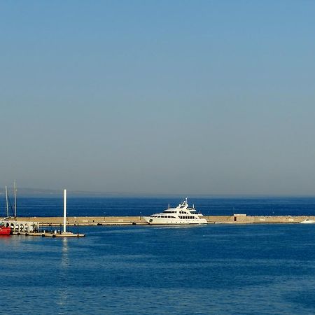 Port View Apartment Zakynthos Town Luaran gambar