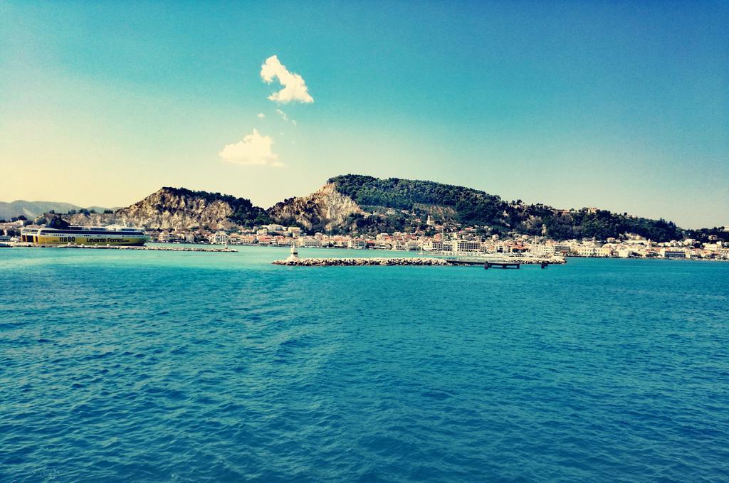 Port View Apartment Zakynthos Town Luaran gambar