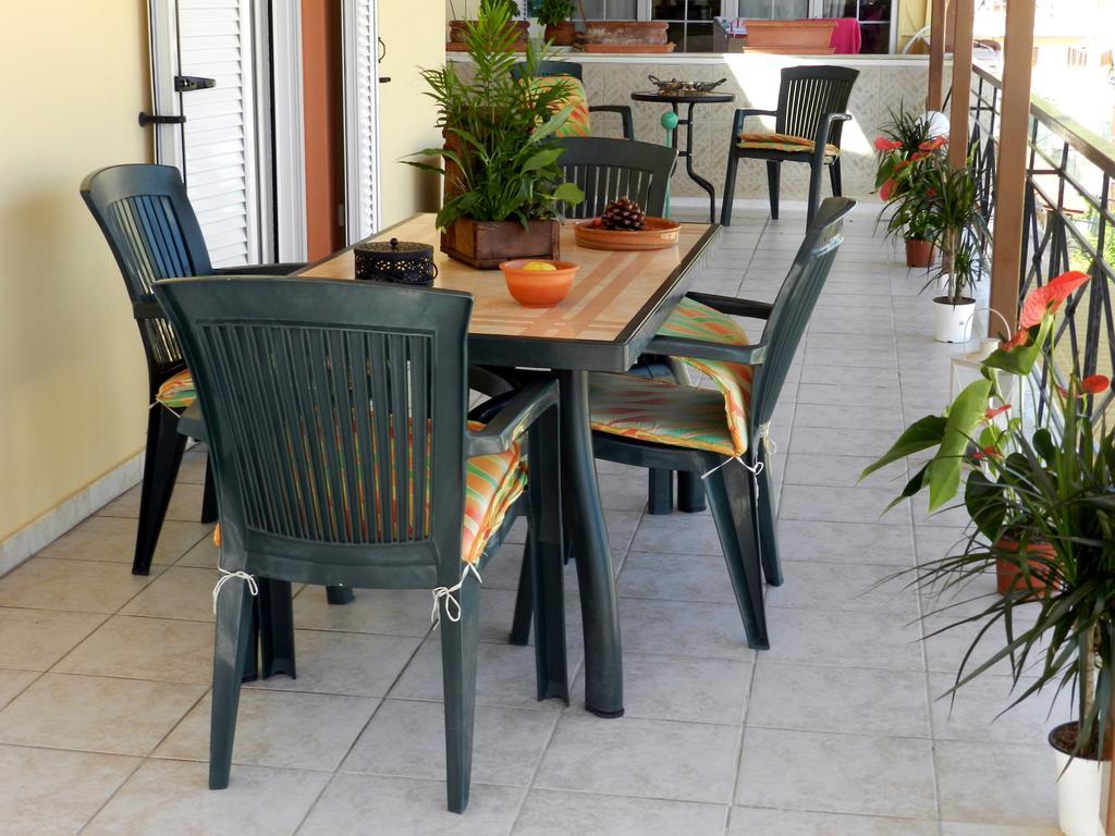 Port View Apartment Zakynthos Town Luaran gambar